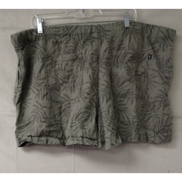 GAP Shorts Womens XXL Green Light Dark Leaf 45 Inch Waist - Picture 2 of 10